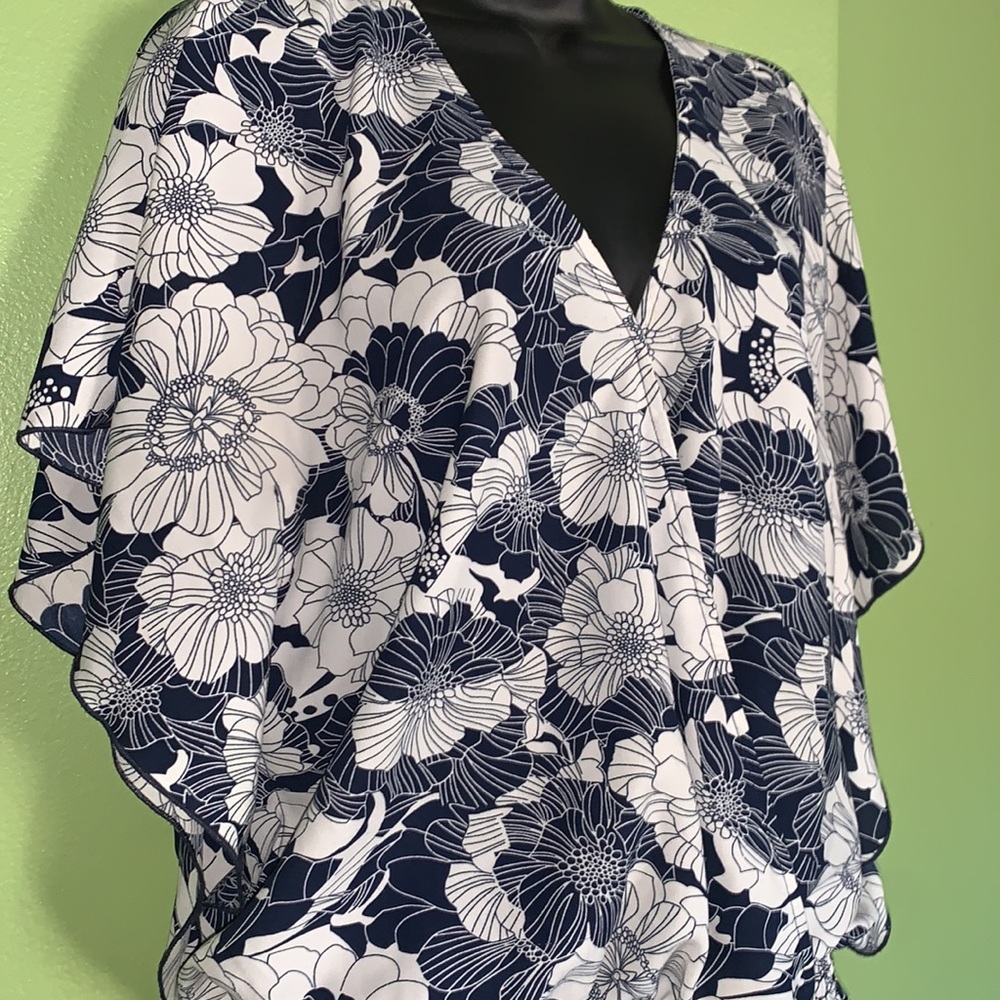 🔵 Allison Joy top